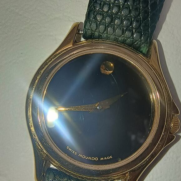Movado Museum Watch Women 25mm Black Dial Gold Round 87.E4.0863 main image 15